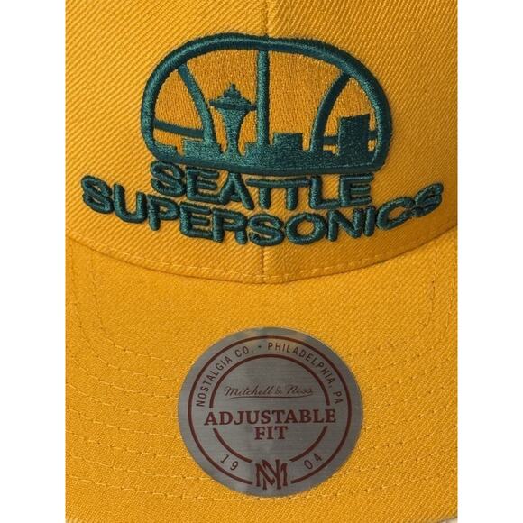 Mitchell & Ness Seattle Supersonics Hardwood Classics Embroidered Snapback Hat - Picture 2 of 16